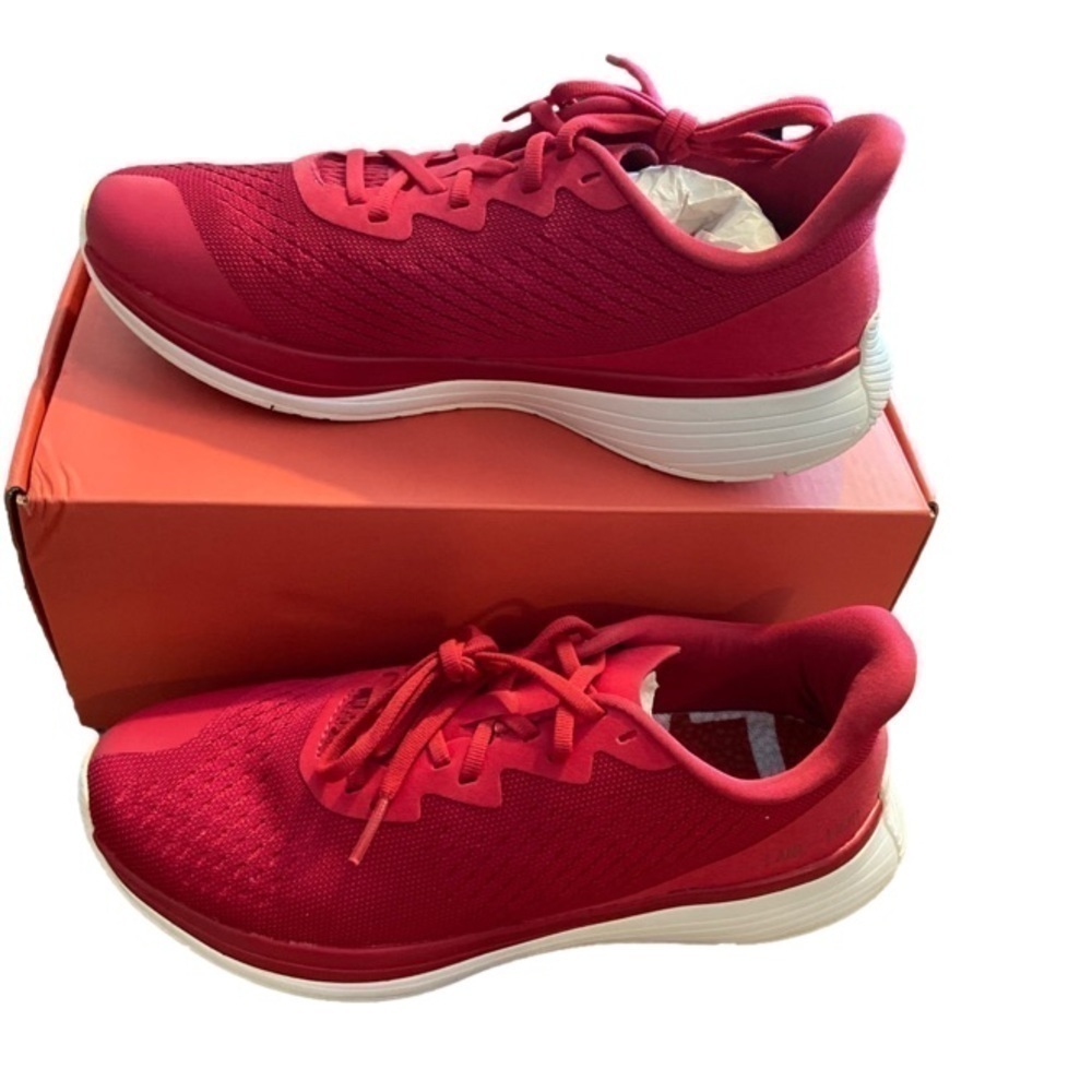 New Lane Eight Relay Trainers